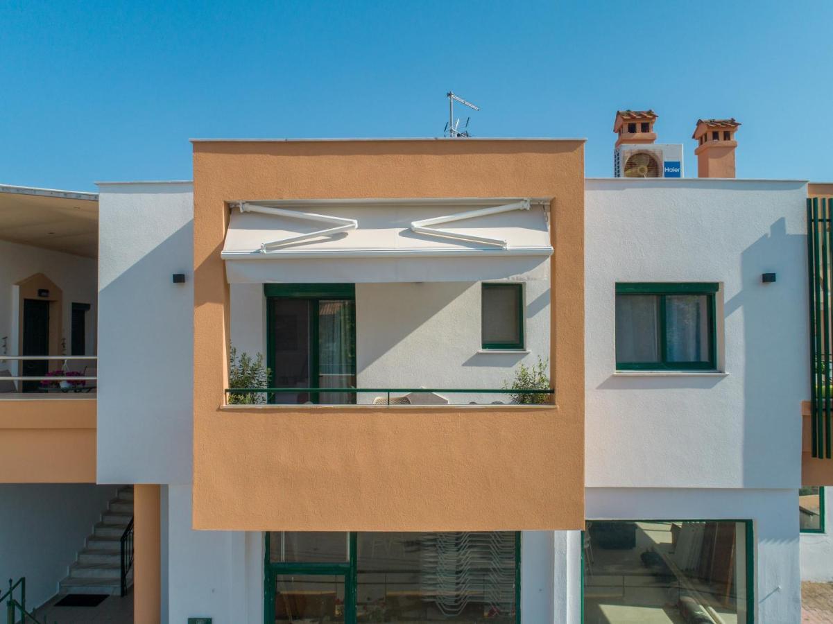 Appartement Aphrodite Ideal For Holidays In *