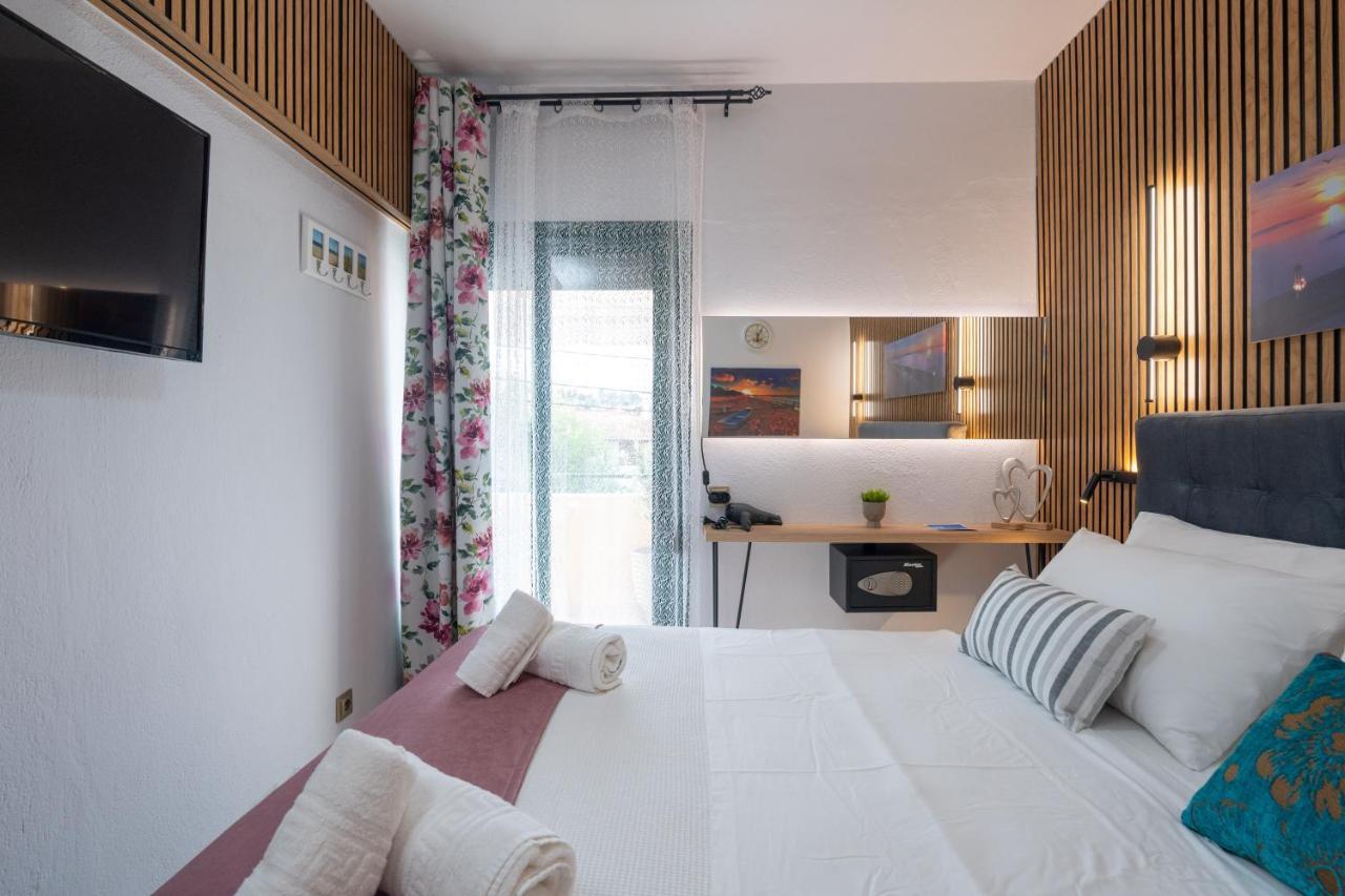 Aphrodite Ideal For Holidays In Appartement